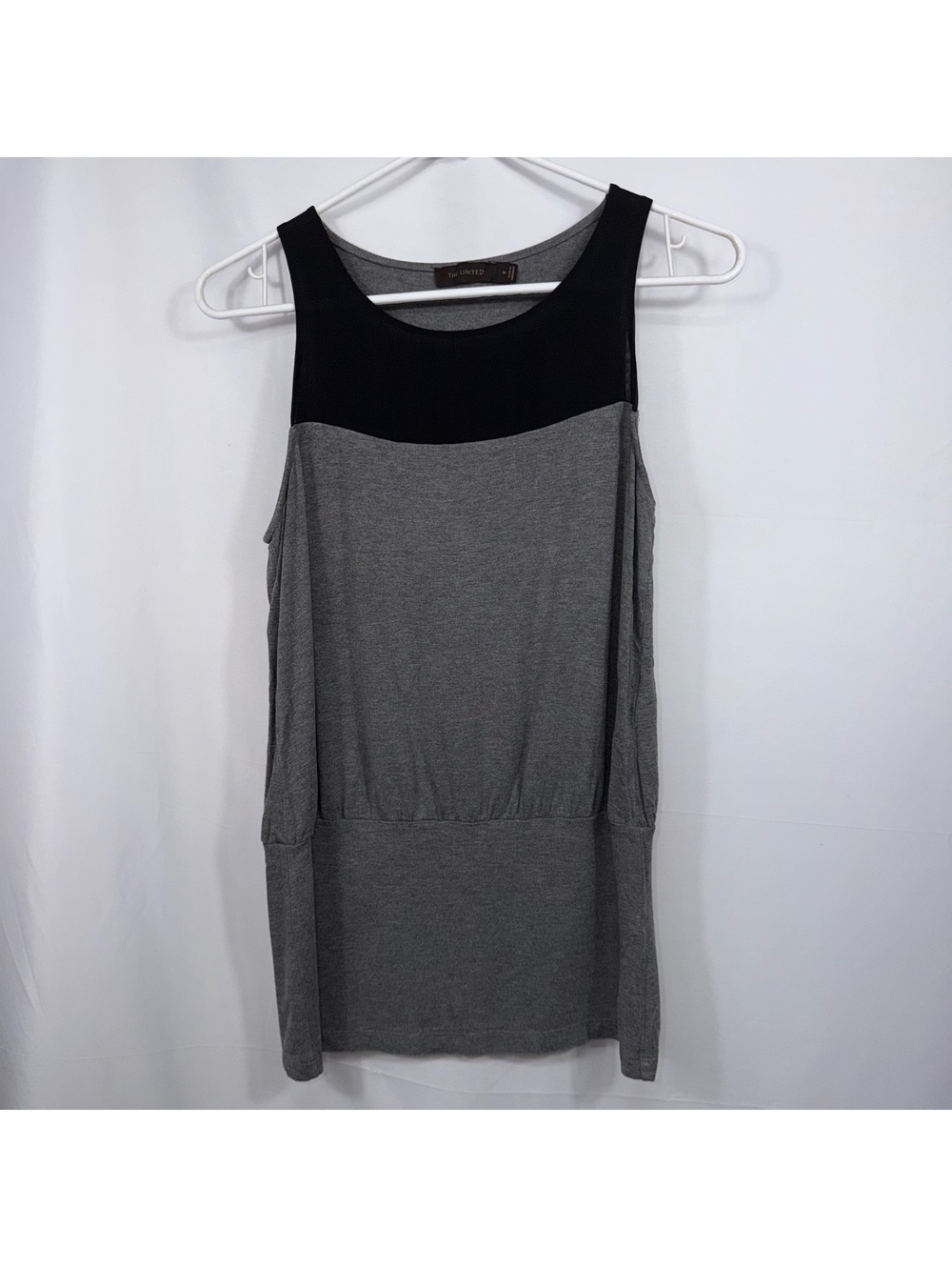 The Limited Size M Gray Black Colorblock Top